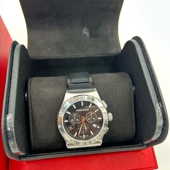 Men’s Ferragamo 1927 chronograph stainless steel 41 mm watch Swiss made - Picture 12 of 12